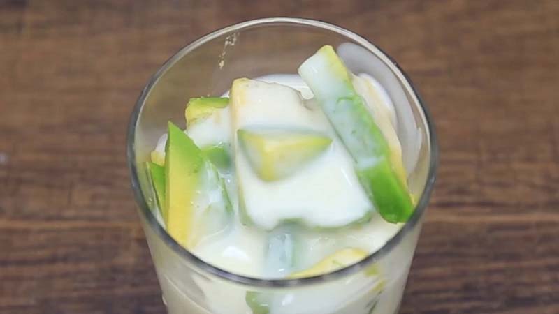 Bơ cùng sữa chua